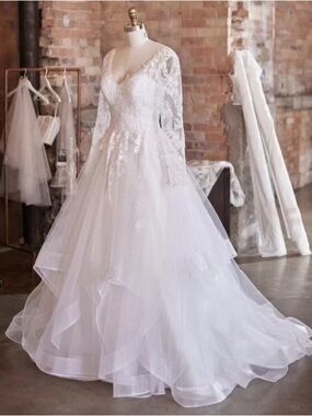 Maggie Sottero | Dresses | Maggie Sottero Eleganza Wedding Dress | Poshmark